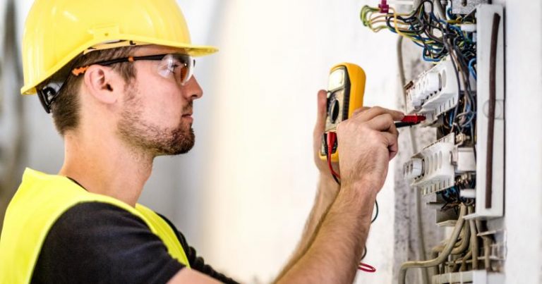 The Advantages of Using a Skilled Electrician