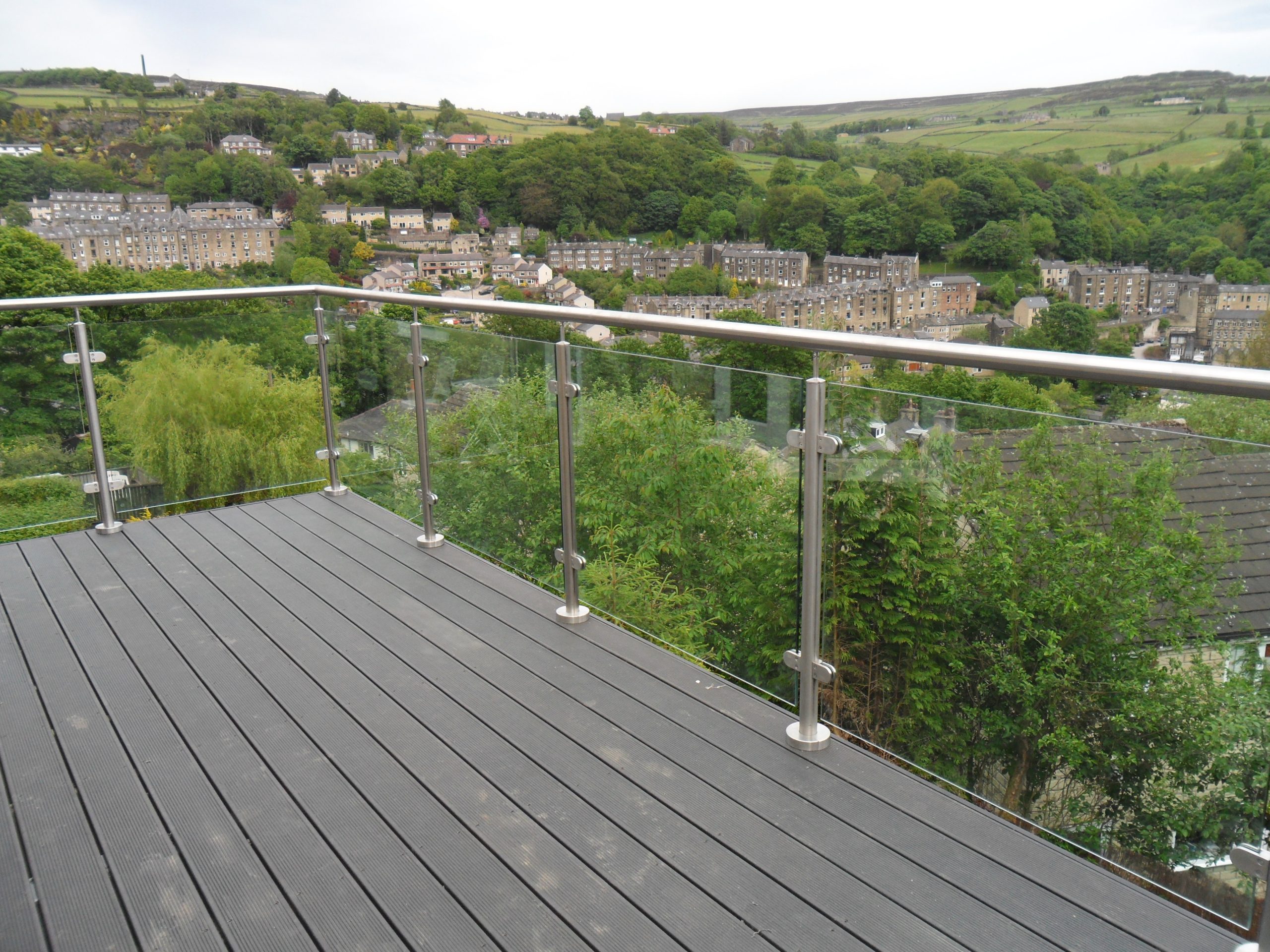 composite balcony decking